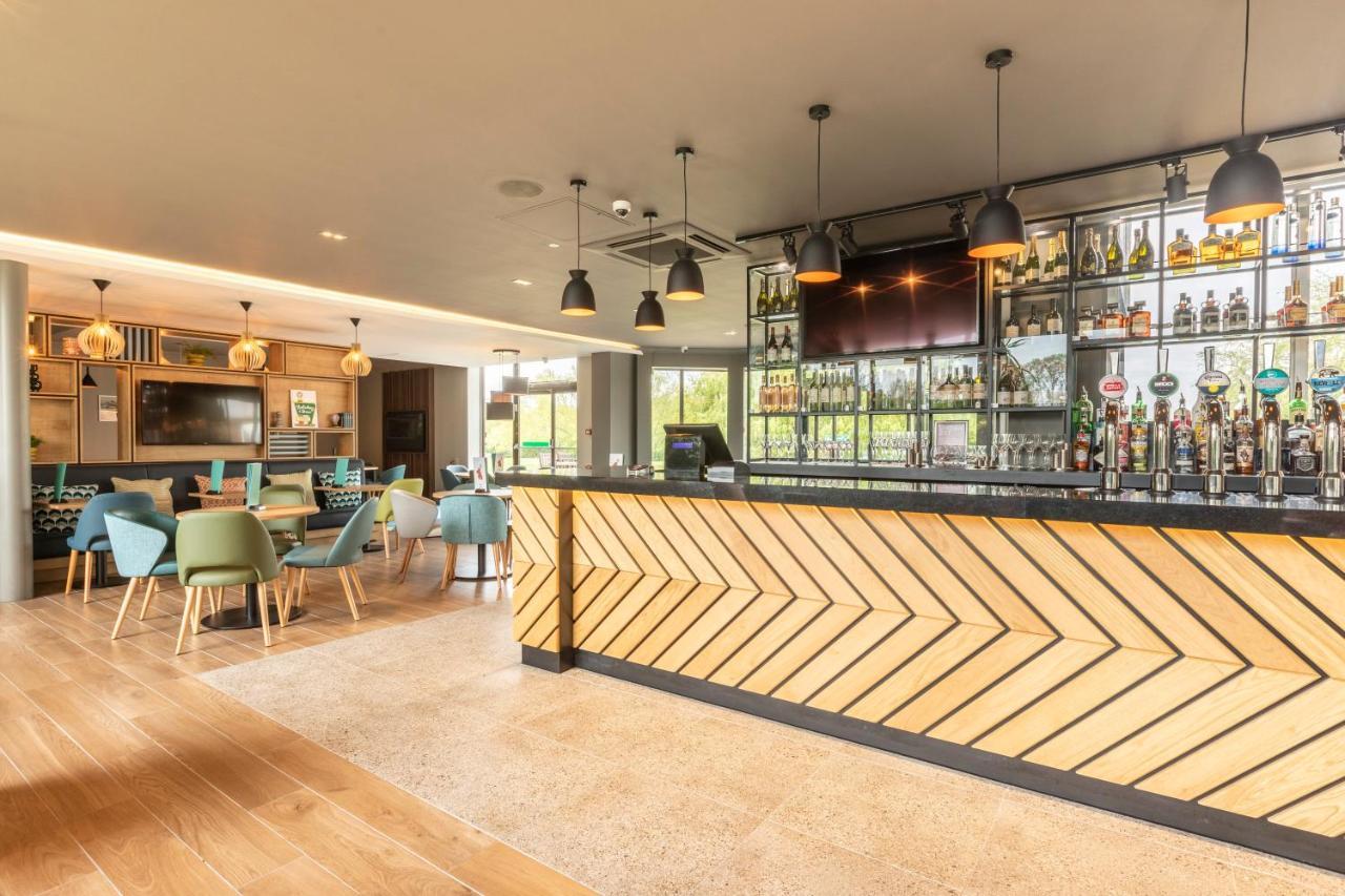 Holiday Inn Basildon By Ihg Exterior foto